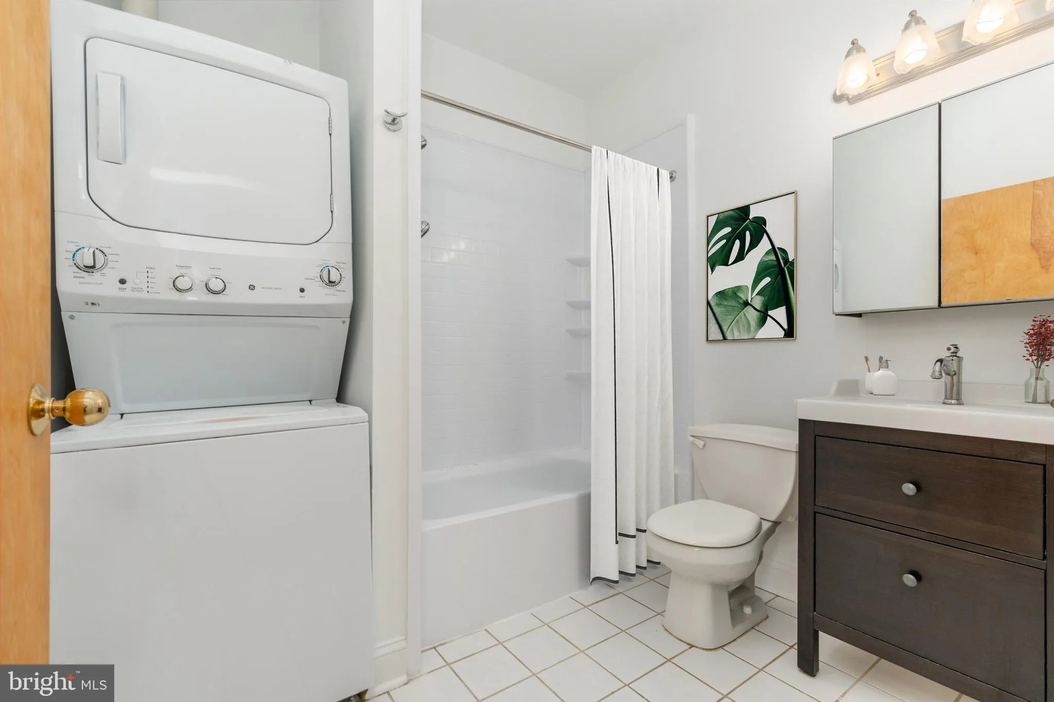 Philadelphia, Pennsylvania 19146, United States, 1 Bedroom Bedrooms, ,1 BathroomBathrooms,Residential,Active,53399