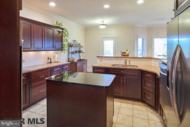 OPEQUON HILL - Residential