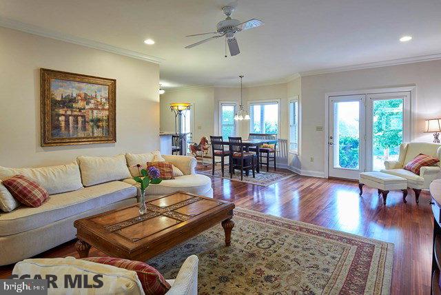 OPEQUON HILL - Residential
