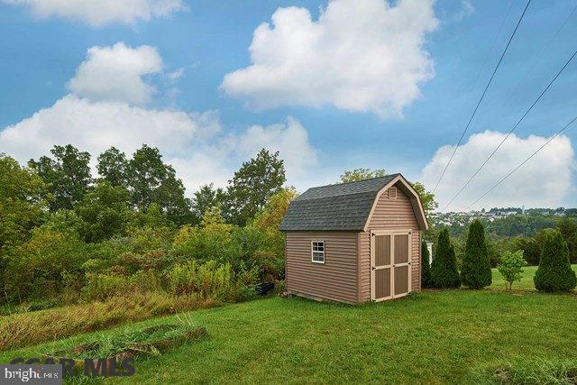 OPEQUON HILL - Residential