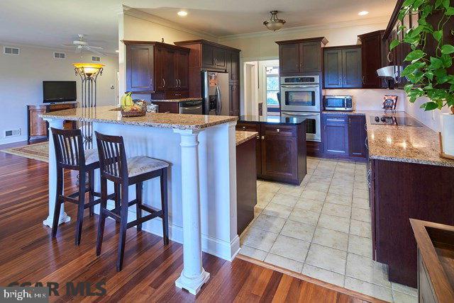 OPEQUON HILL - Residential
