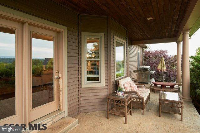 OPEQUON HILL - Residential