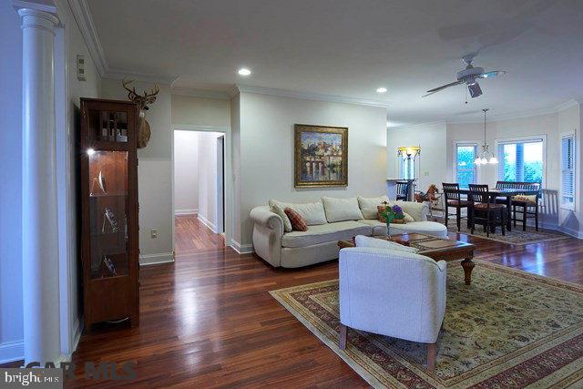 OPEQUON HILL - Residential