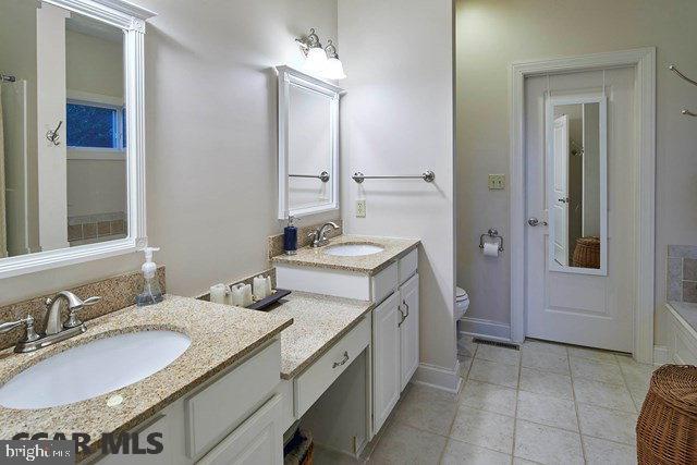 OPEQUON HILL - Residential