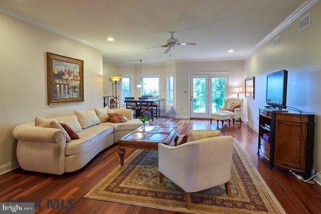 OPEQUON HILL - Residential