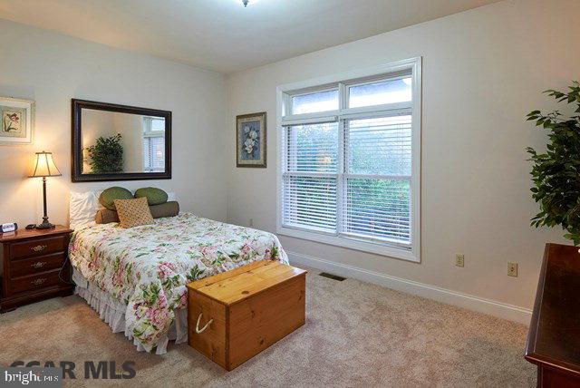 OPEQUON HILL - Residential
