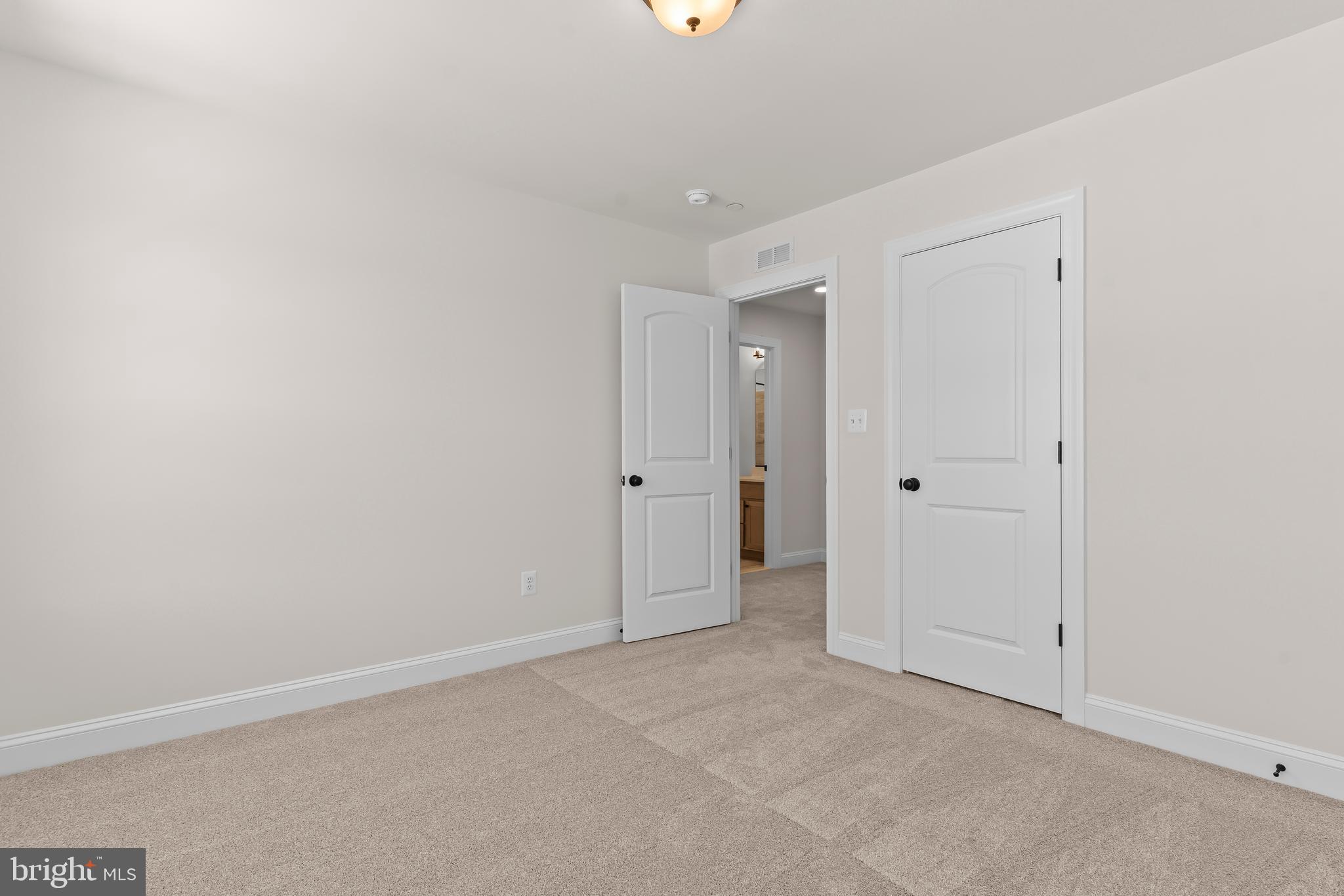 MEADOWS AT TOWN RUN II - Residential
