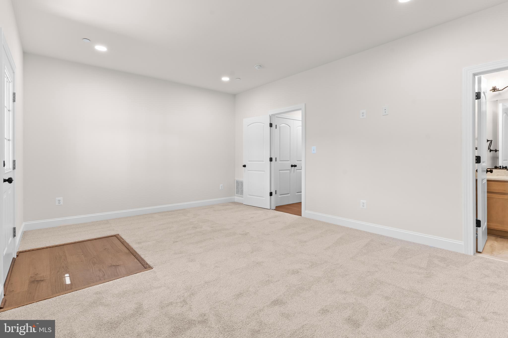 MEADOWS AT TOWN RUN II - Residential
