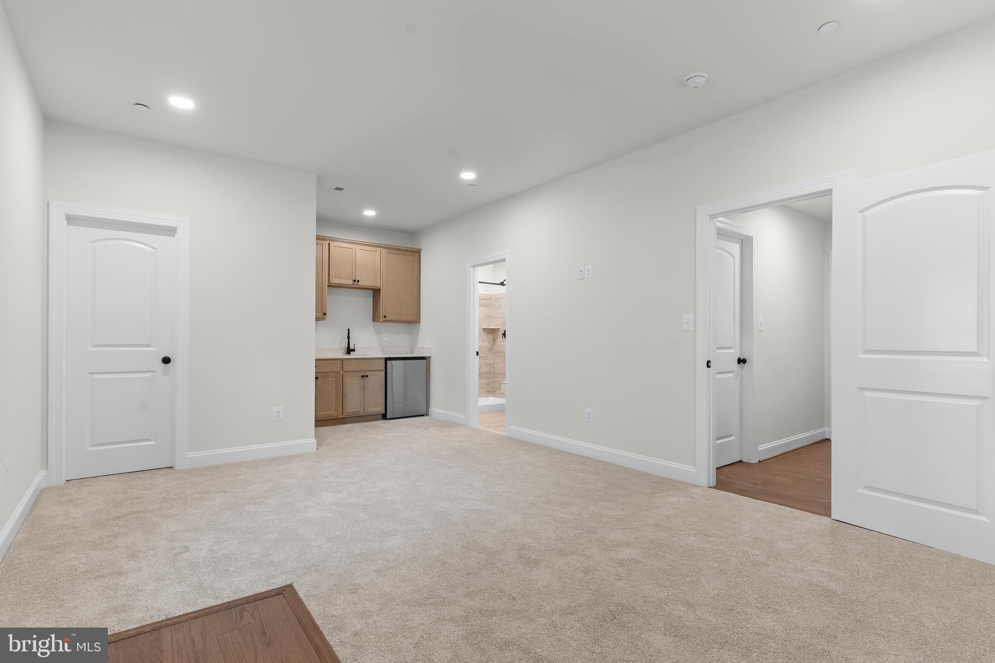 MEADOWS AT TOWN RUN II - Residential