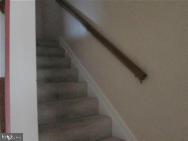 RIVERCHASE - Residential