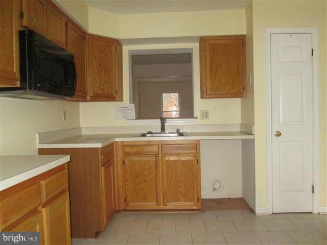 RIVERCHASE - Residential