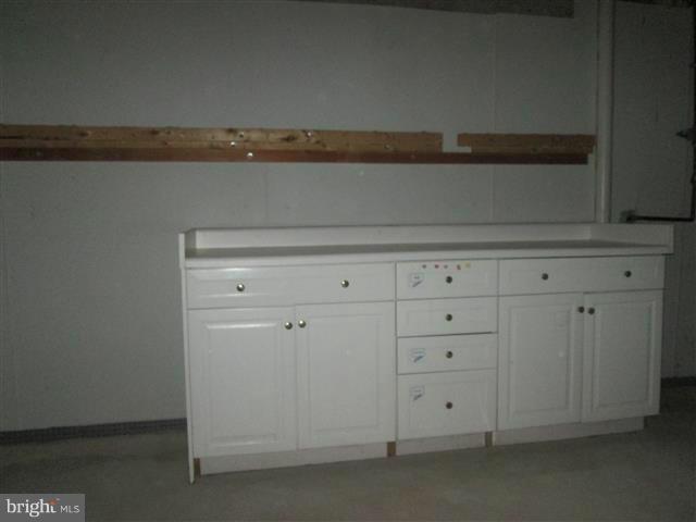 RIVERCHASE - Residential