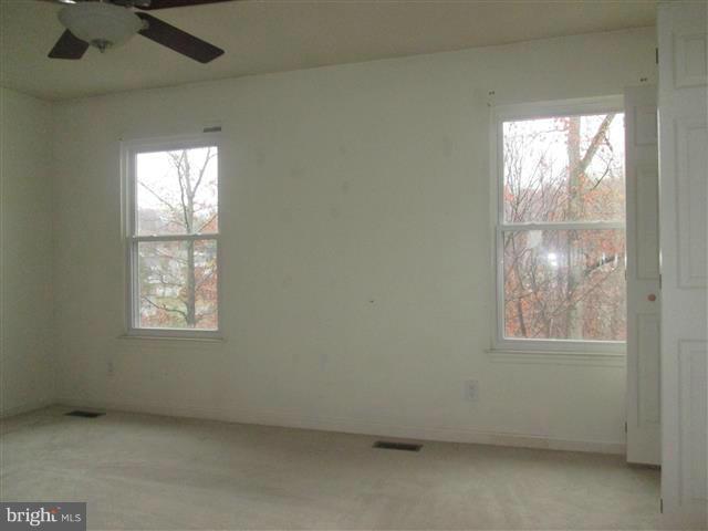 RIVERCHASE - Residential