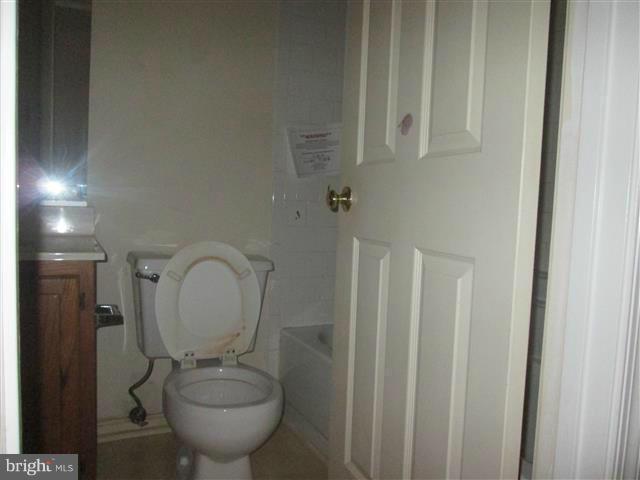 RIVERCHASE - Residential