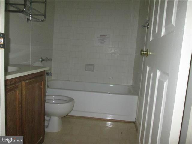 RIVERCHASE - Residential