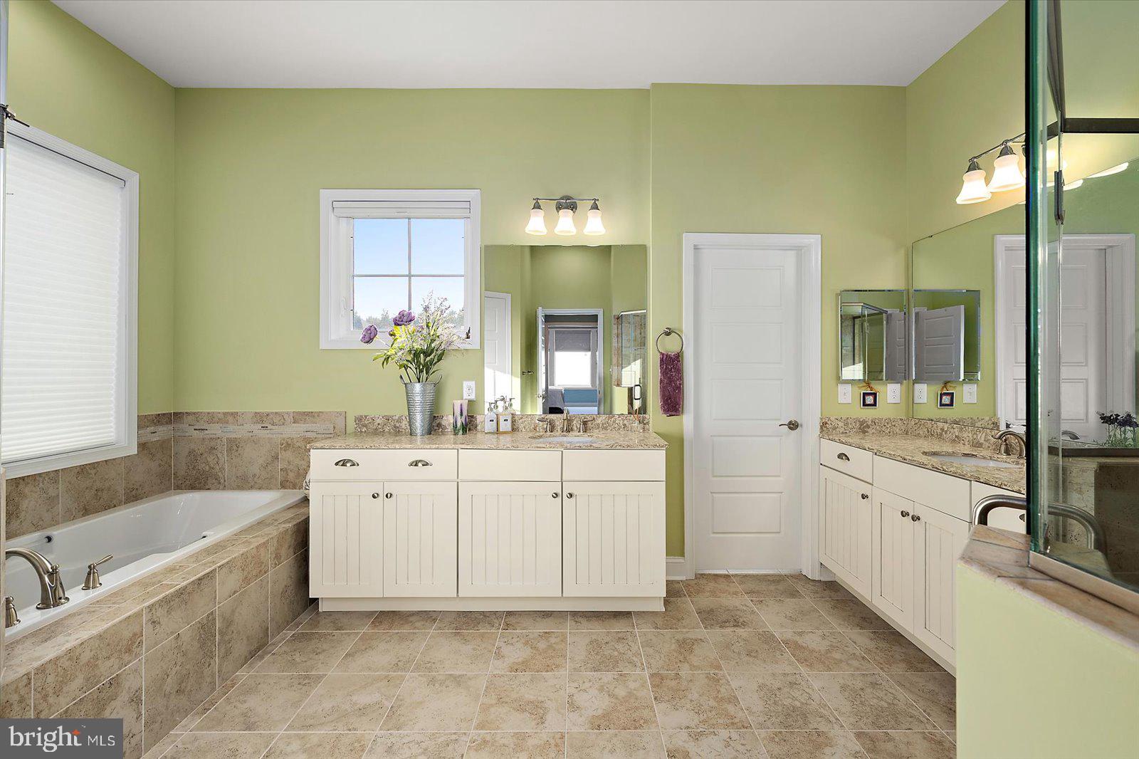 BAYSIDE - Residential