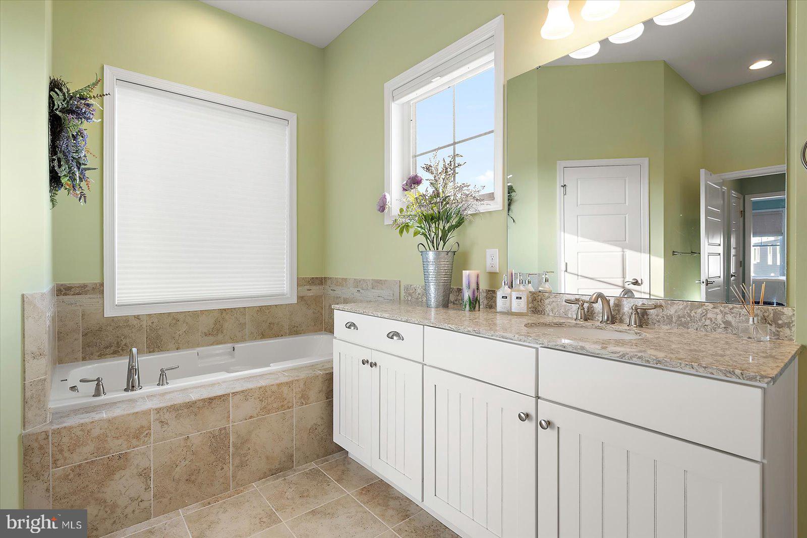 BAYSIDE - Residential