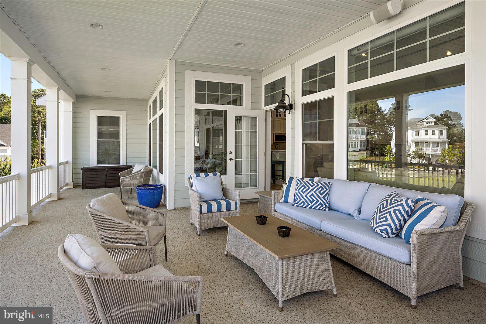 BAYSIDE - Residential