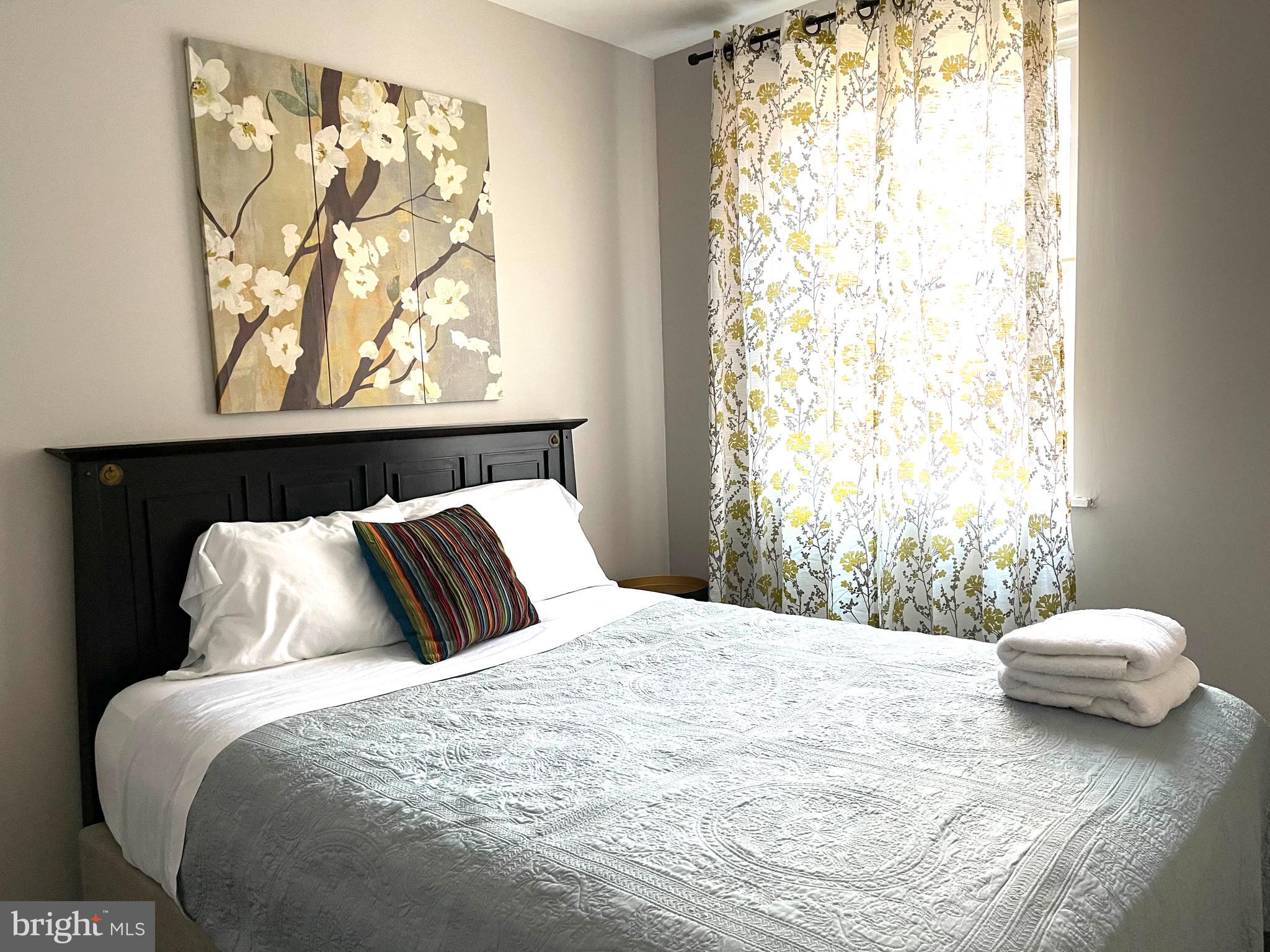 WASHINGTON SQ WEST - Residential Income