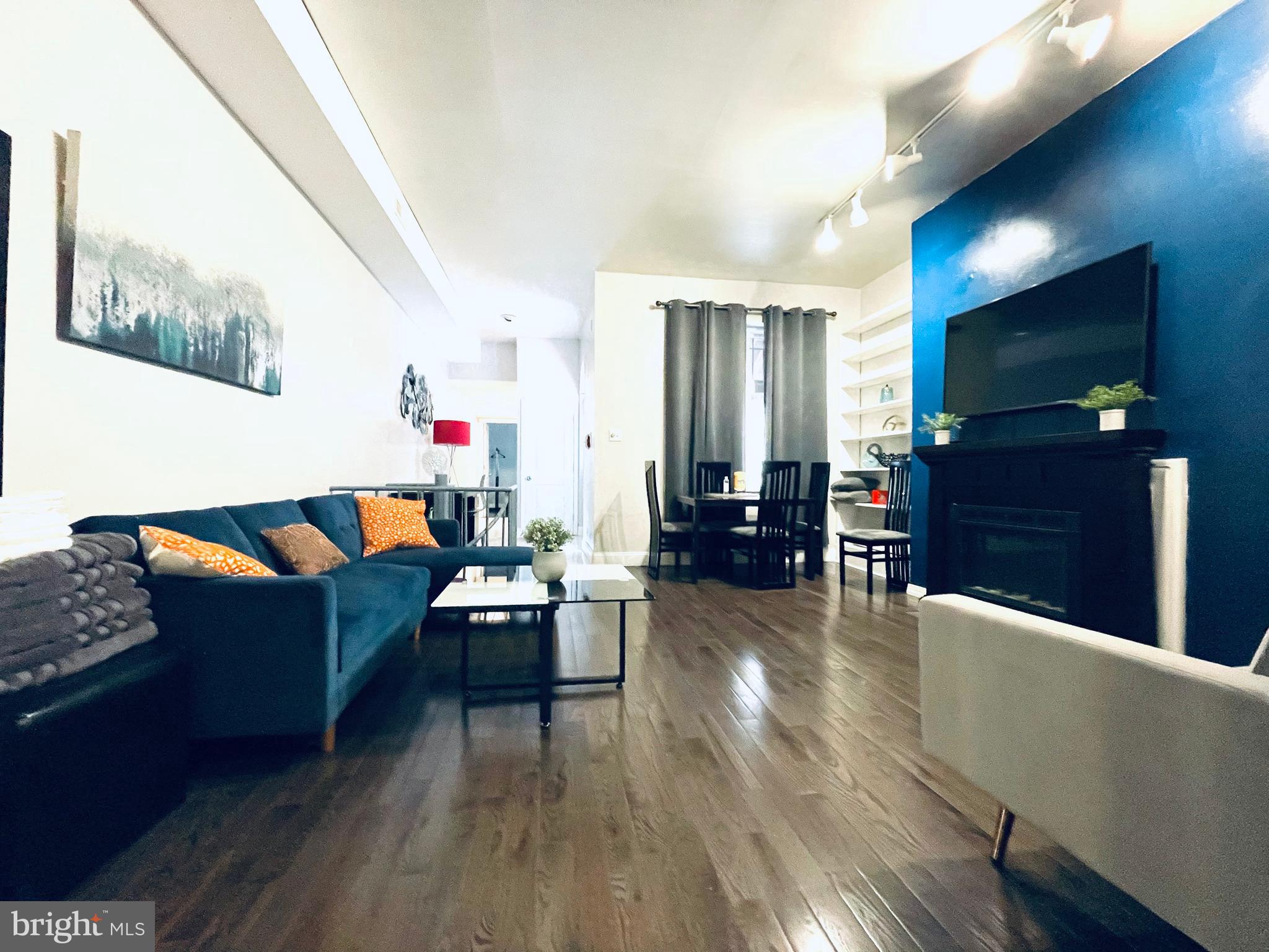 WASHINGTON SQ WEST - Residential Income