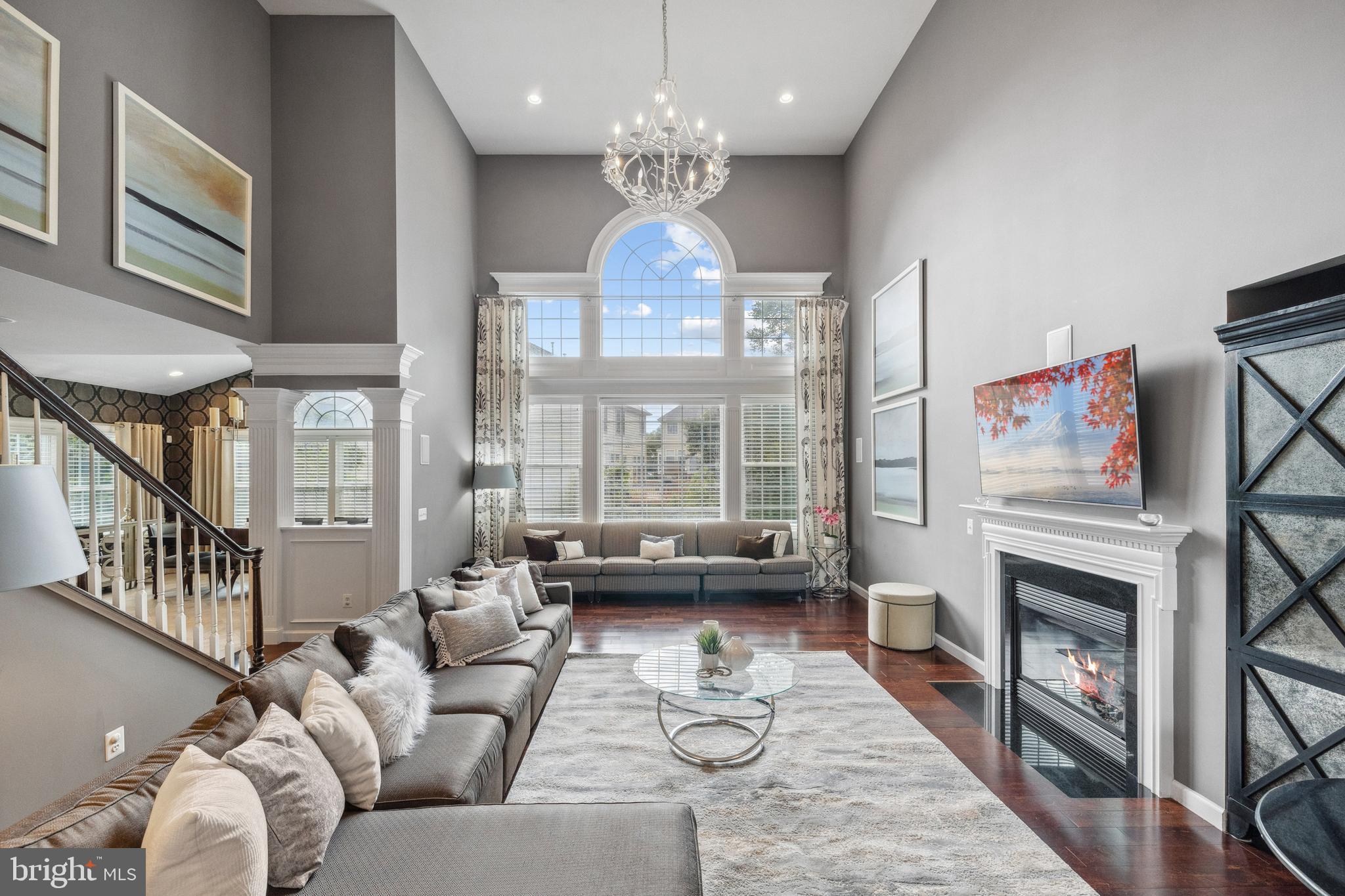 KENSINGTON MANOR - Residential