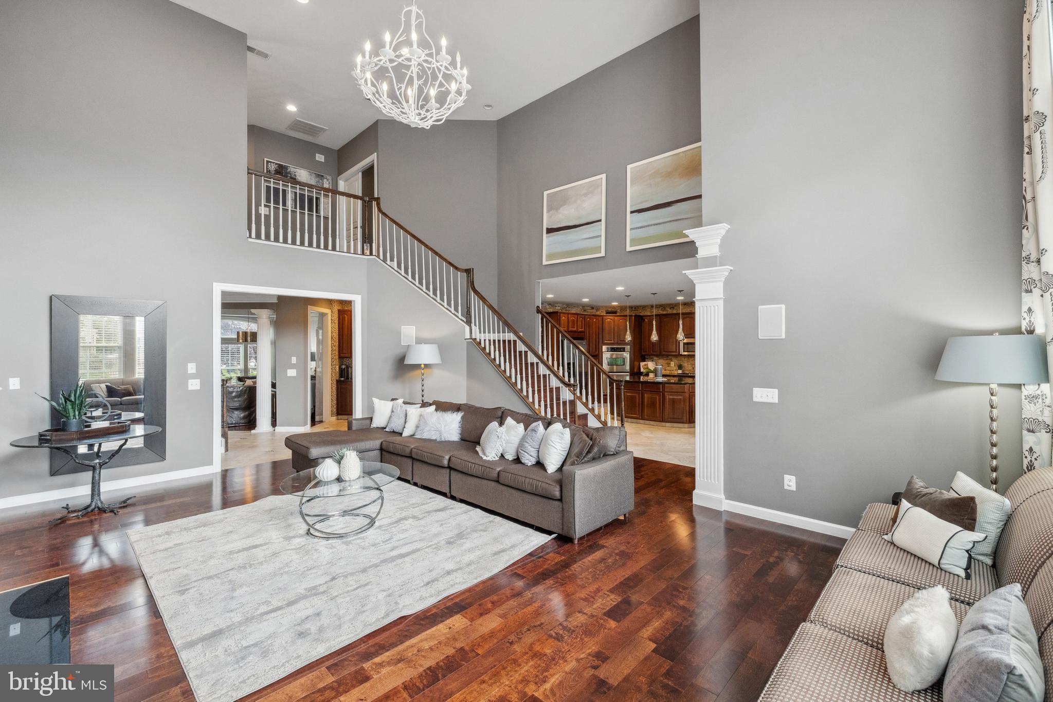 KENSINGTON MANOR - Residential