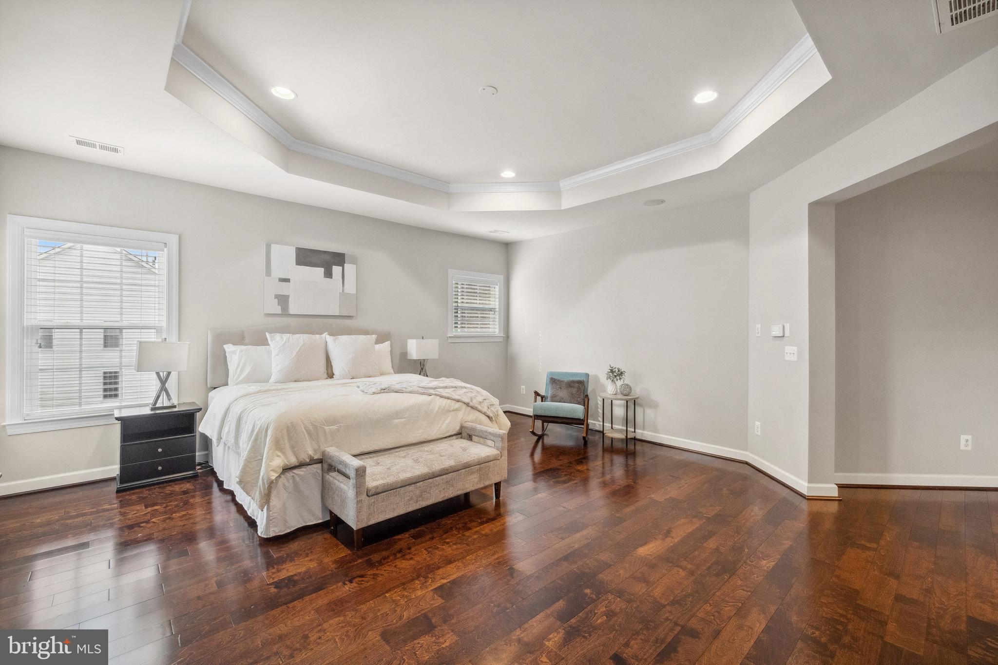 KENSINGTON MANOR - Residential