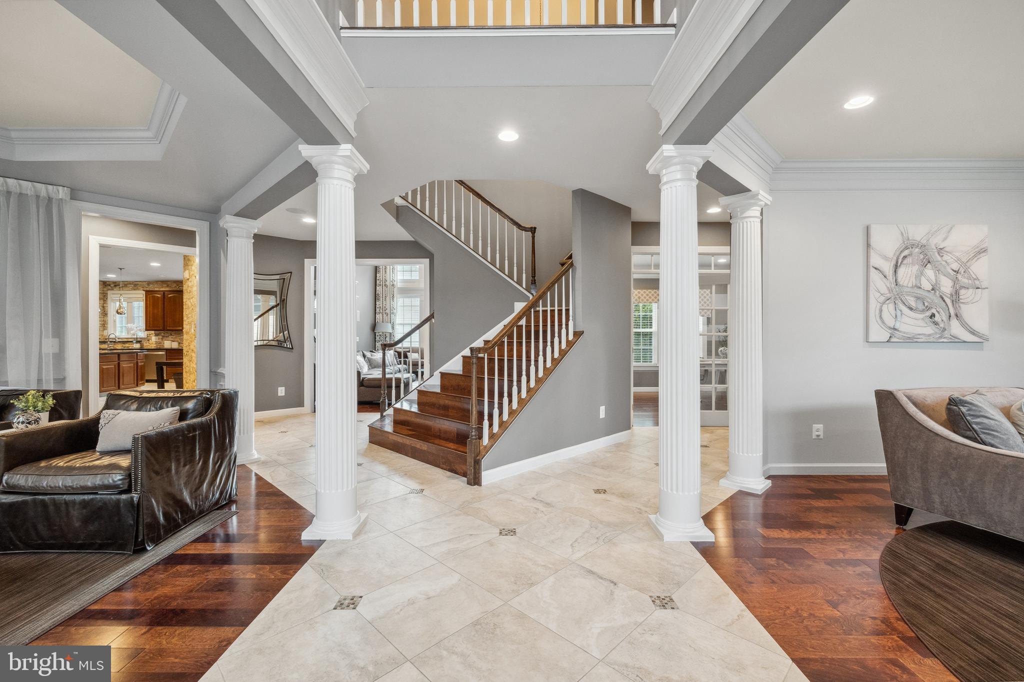 KENSINGTON MANOR - Residential