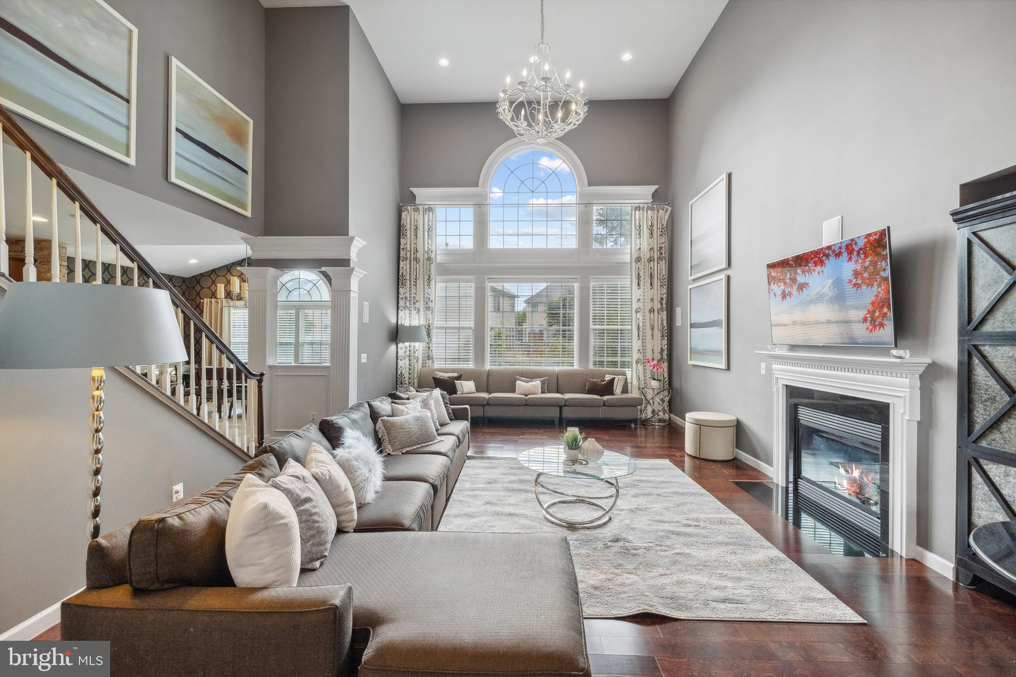 KENSINGTON MANOR - Residential