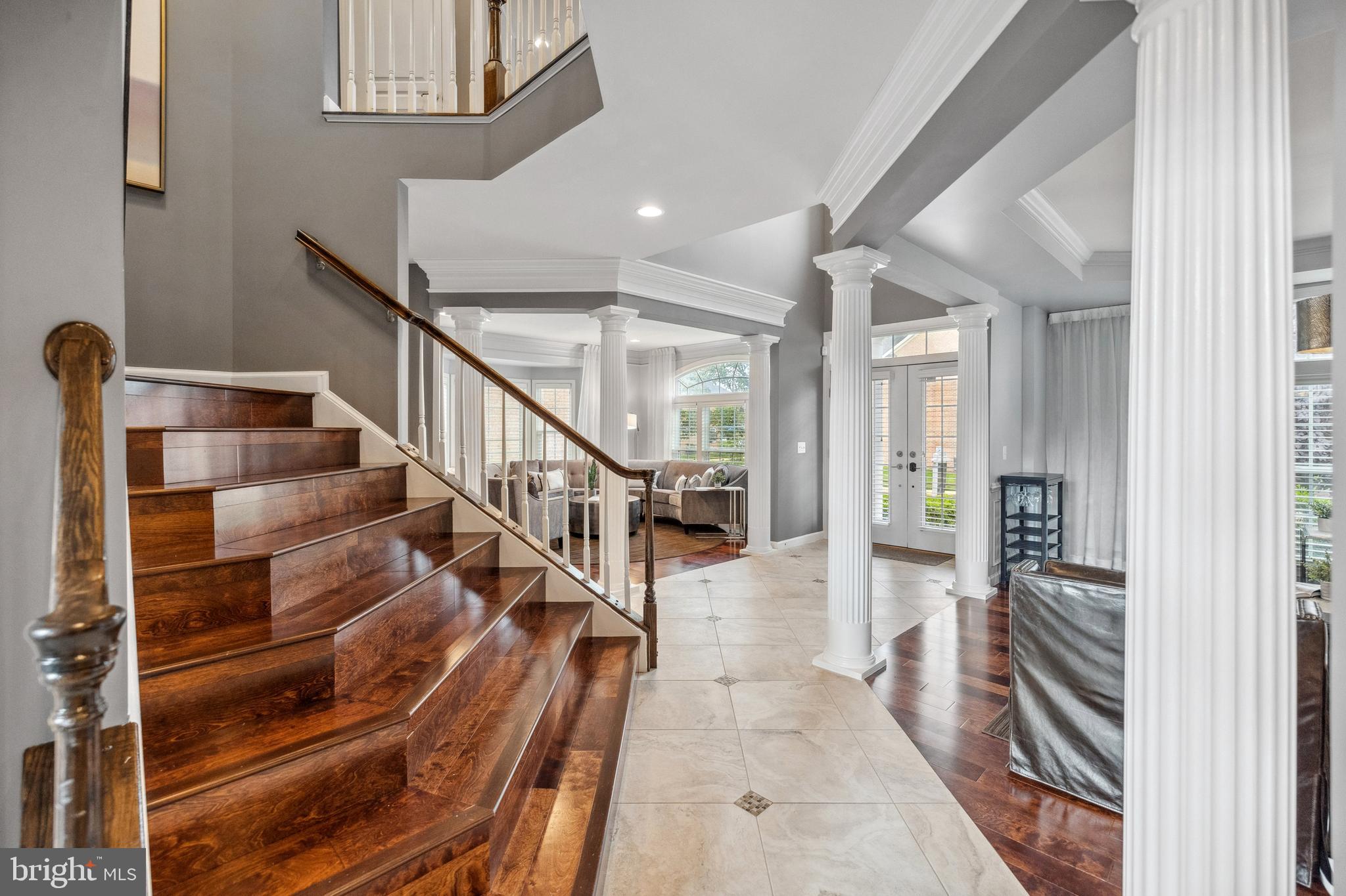 KENSINGTON MANOR - Residential