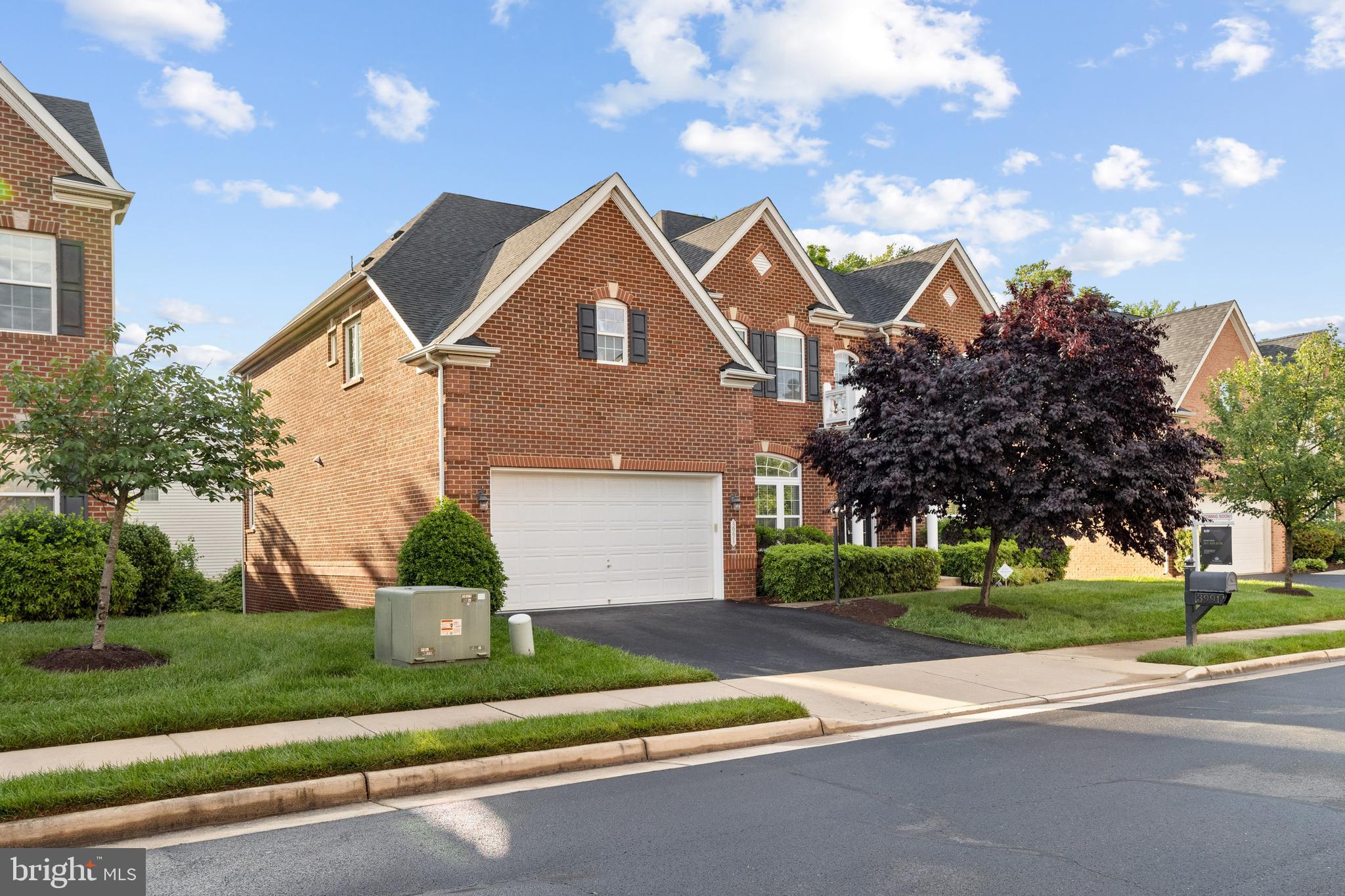 KENSINGTON MANOR - Residential