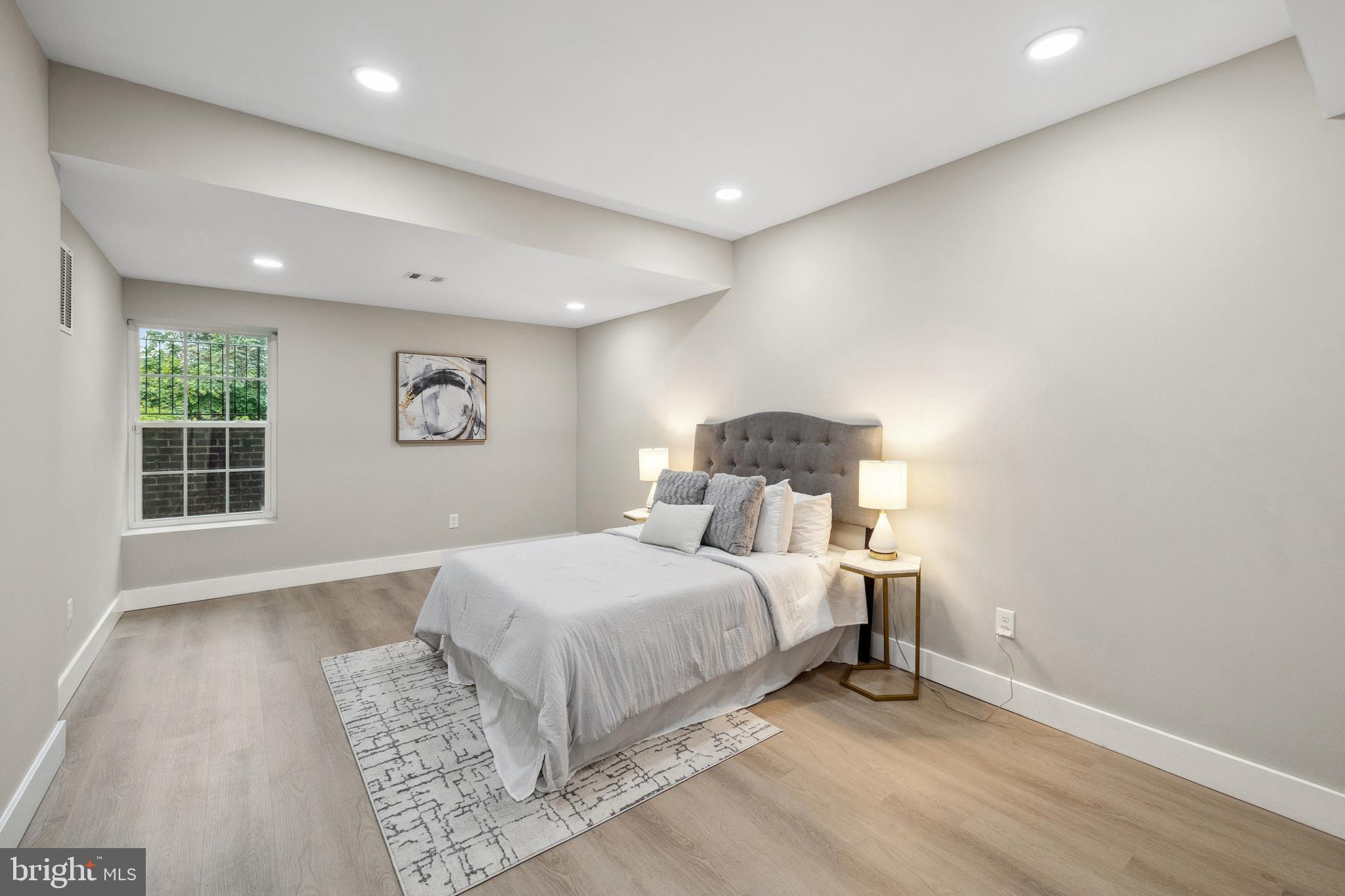 KENSINGTON MANOR - Residential