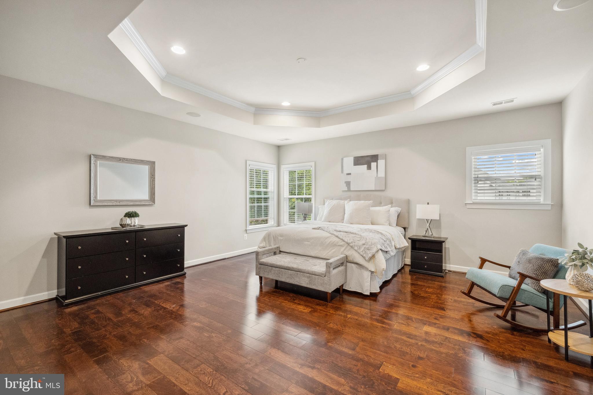 KENSINGTON MANOR - Residential