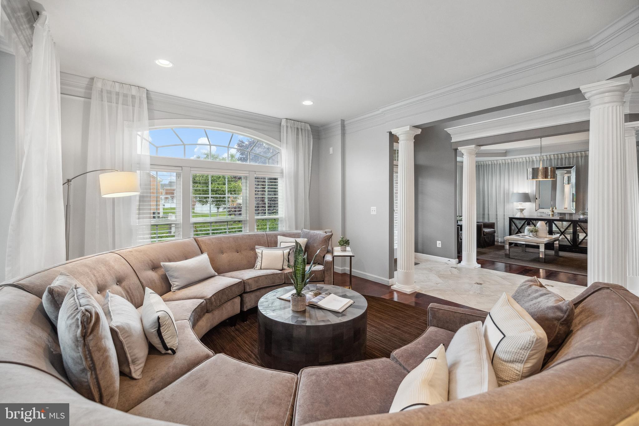 KENSINGTON MANOR - Residential