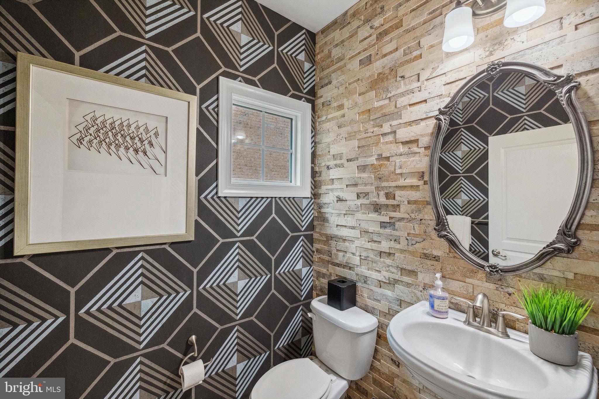 KENSINGTON MANOR - Residential