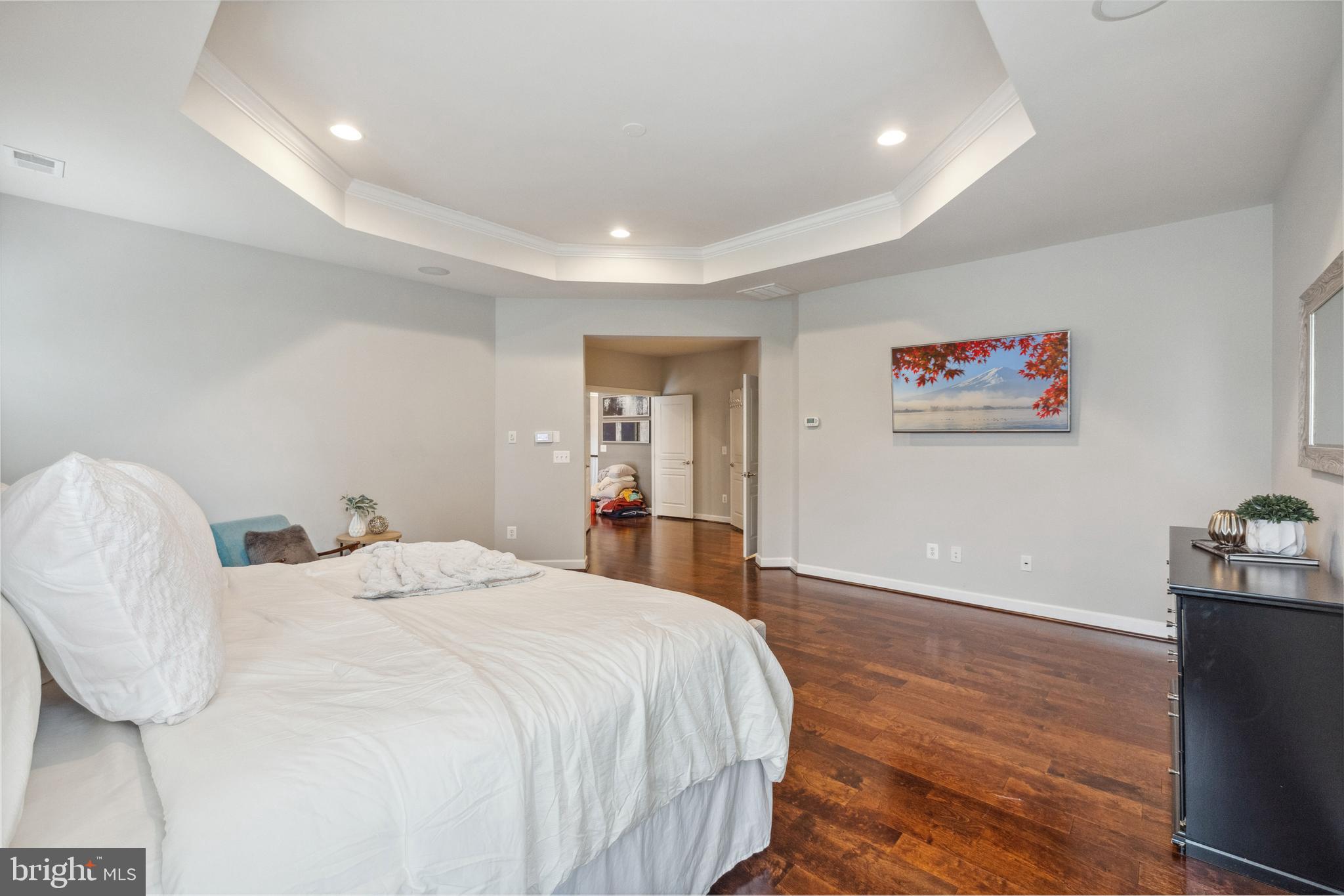 KENSINGTON MANOR - Residential