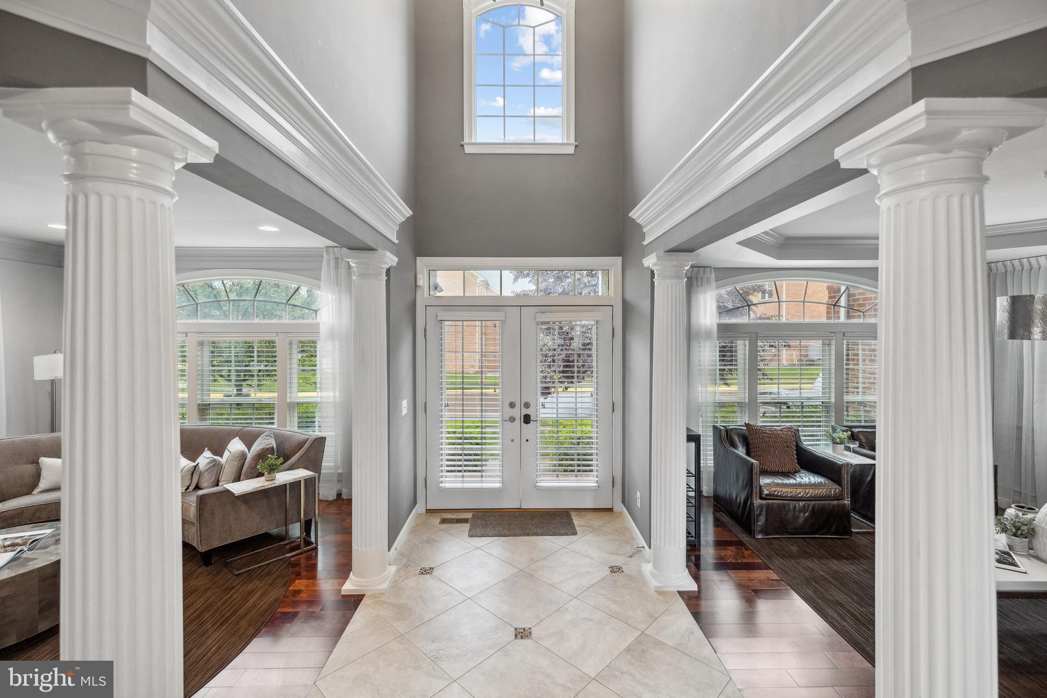 KENSINGTON MANOR - Residential