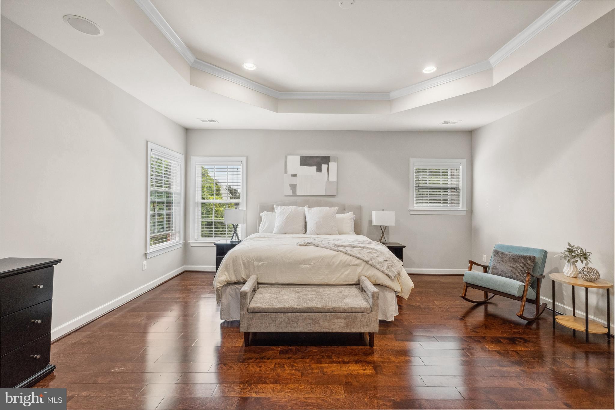 KENSINGTON MANOR - Residential