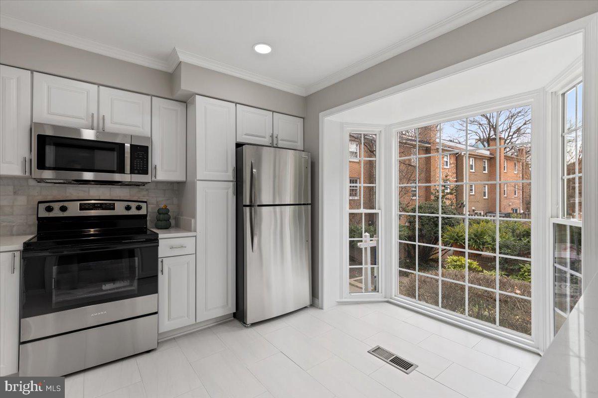 2694 CENTENNIAL COURT 54