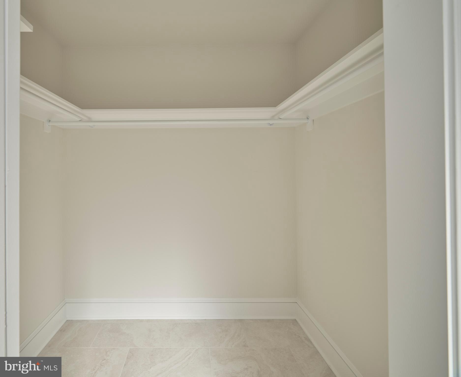 GOLFVIEW - Residential