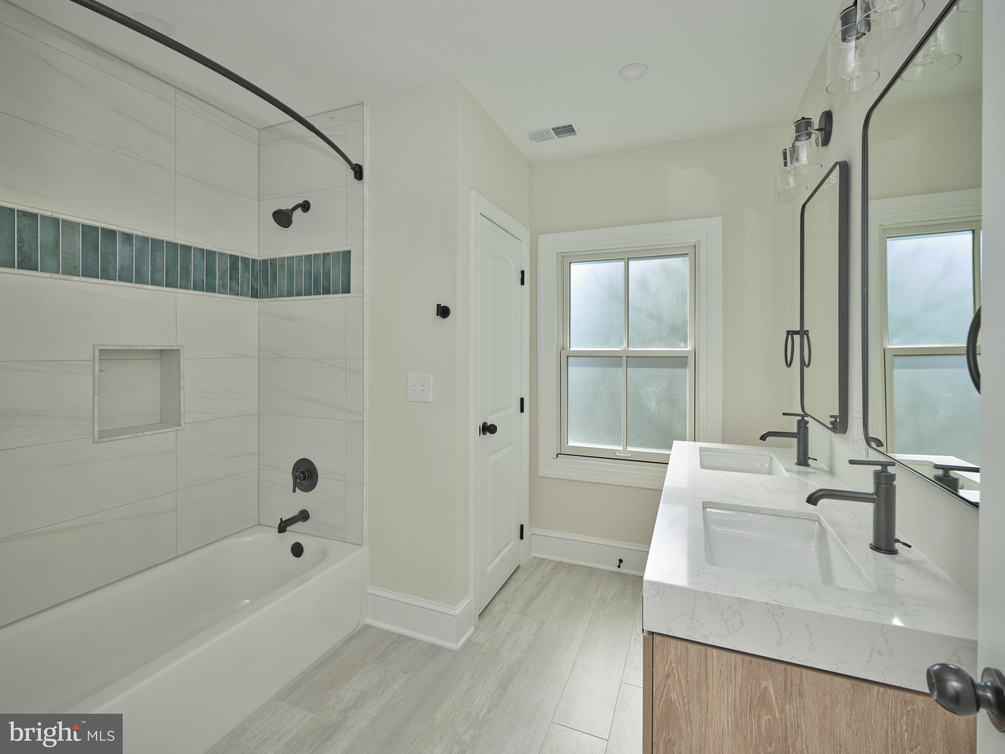 GOLFVIEW - Residential