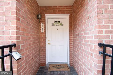 6924 FAIRFAX DRIVE 204 ARLINGTON VA 22213