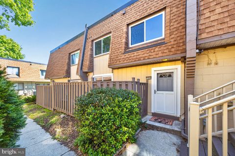 Photo of 3948 Sonora Place #88D, ALEXANDRIA, VA 22309 (MLS # VAFX2307618)