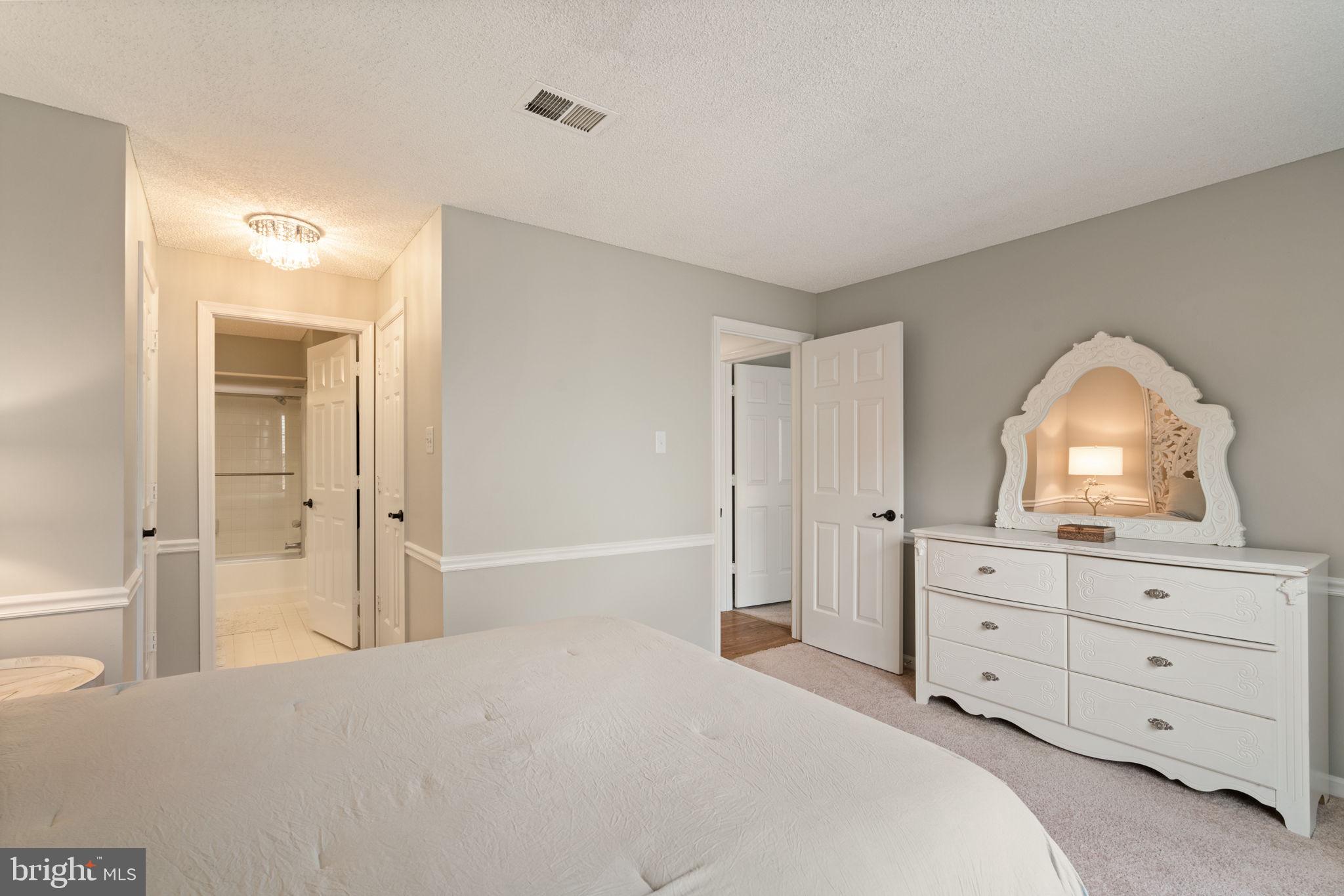 HEIGHTS AT PENDERBROOK - Residential