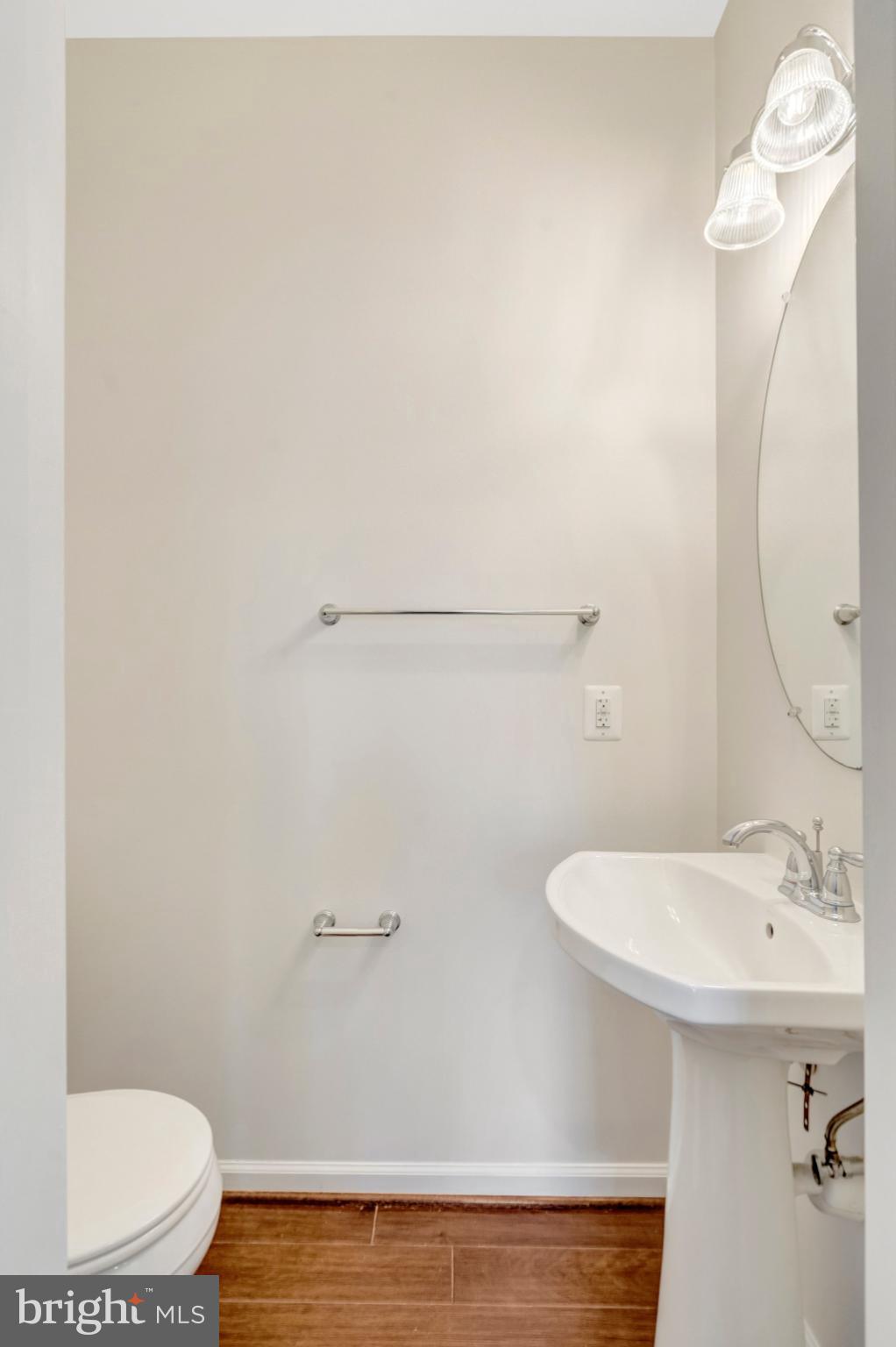 CASCADES PLACE CONDOMINIUM - Residential