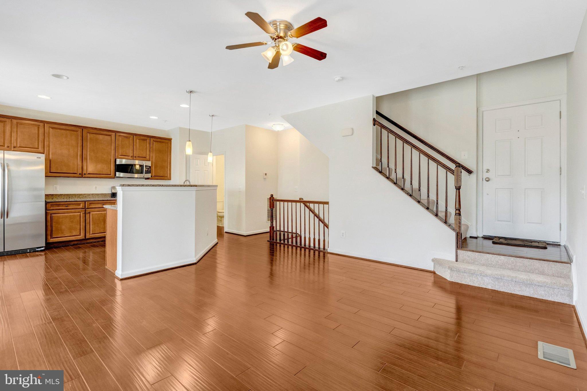 CASCADES PLACE CONDOMINIUM - Residential