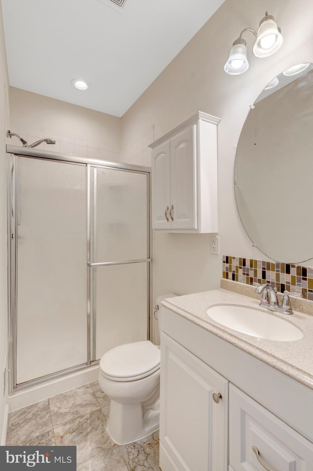 CASCADES PLACE CONDOMINIUM - Residential