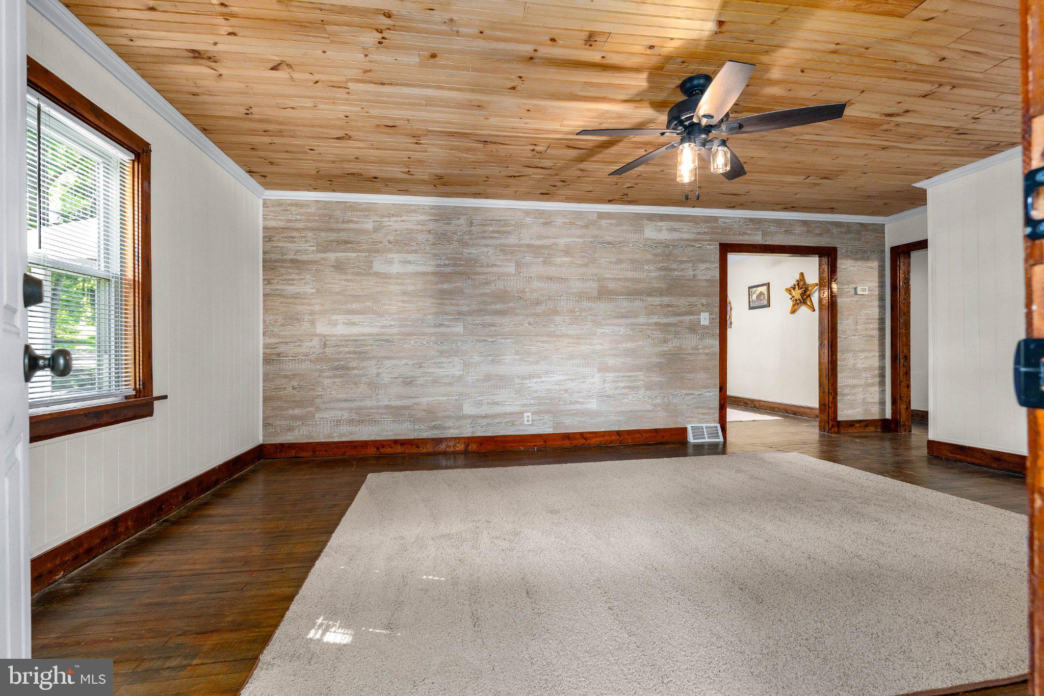 31 MOUNTAIN ROAD
