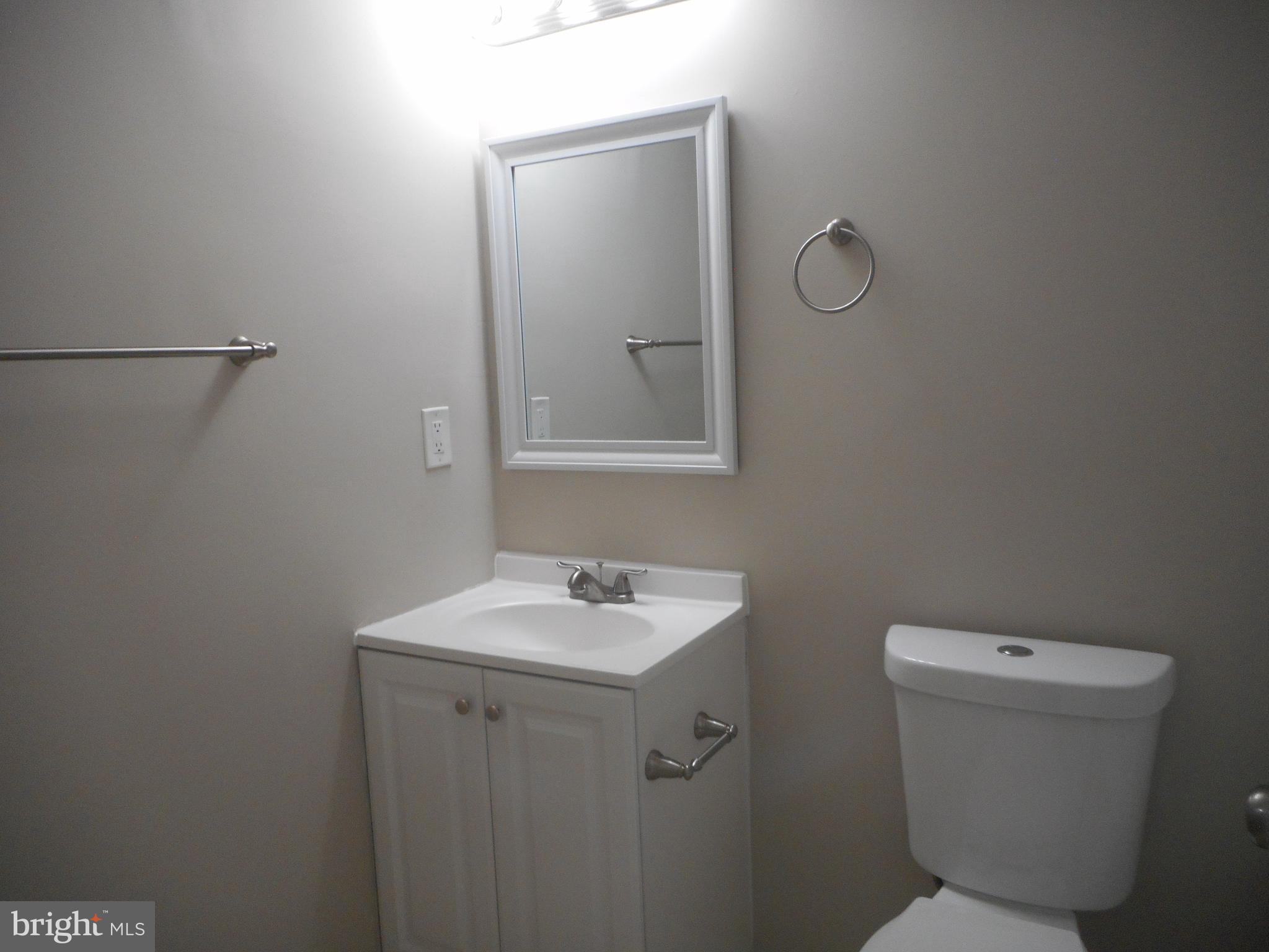 CLINTON WOODS - Residential