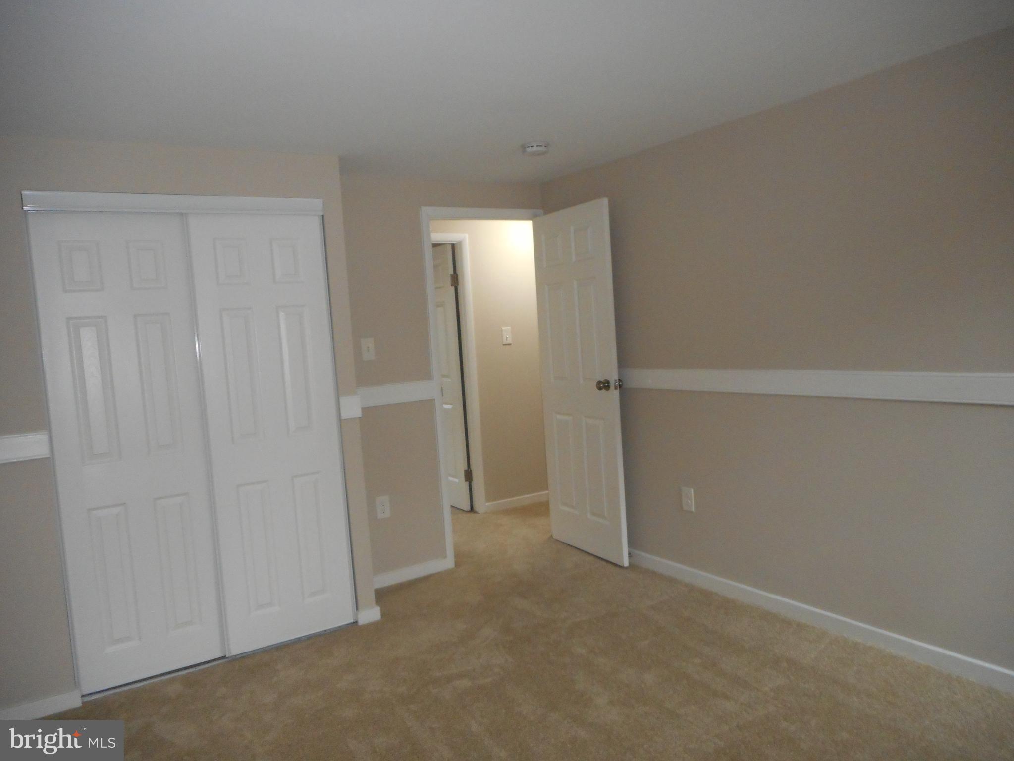 CLINTON WOODS - Residential